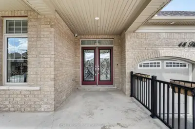 48 Harpin Way E, Centre Wellington, On N1m 0e9
