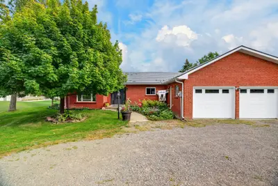 89 Smith's Bay Avenue, Prince Edward County, On K0k 2t0
