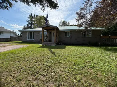 5 Ralph Place, North Bay, On P1a 1l3