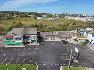 1786 Bath Road 5, Kingston, On K7m 4y2