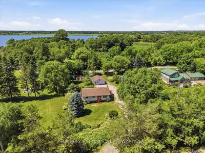 50 County Road 18, Prince Edward County, On K0k 1p0