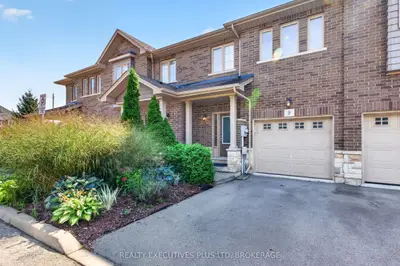 43 Kerman Avenue 9, Grimsby, On L3m 0g2