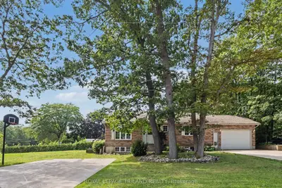 10234 Julie Avenue, Lambton Shores, On N0m 1t0