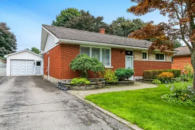 316 WILLOWGROVE Crescent, Woodstock, ON N4S 7N4
