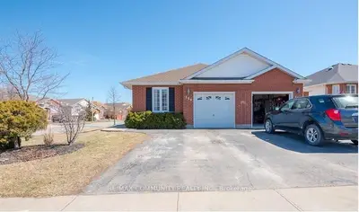166 St. Lawrence Drive, Welland, On L3c 7h6