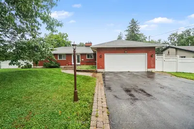 23 Elma Street, Blossom Park - Airport And Area, On K1t 3w8