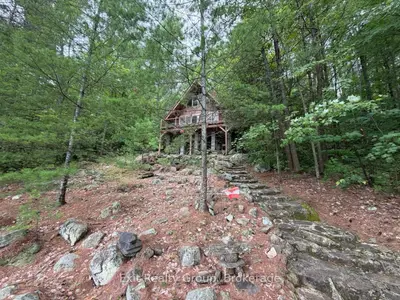 2010 Shabomeka Lake, Frontenac, On K0h 1k0