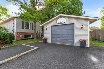 8 Rose Street, St. Catharines, On L2s 2w7