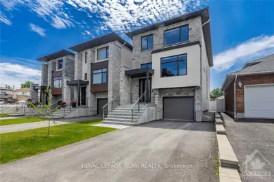 16 Melville Drive, Barrhaven, On K2j 2e9
