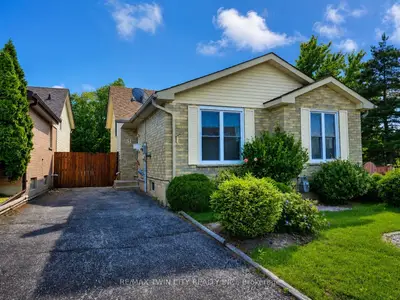 31 OLD CARRIAGE Drive, Kitchener, ON N2P 1H5