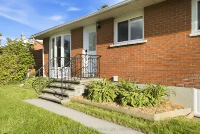 82 Meadowlands Drive W, Meadowlands - Crestview And Area, On K2g 2r8