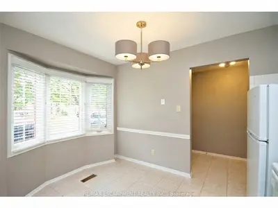 38 Elora Drive 38, Hamilton, On L9c 7l5