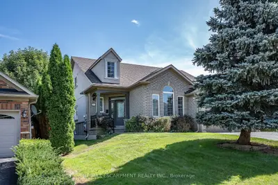 151 MOORE Crescent, Hamilton, ON L9G 4Z9