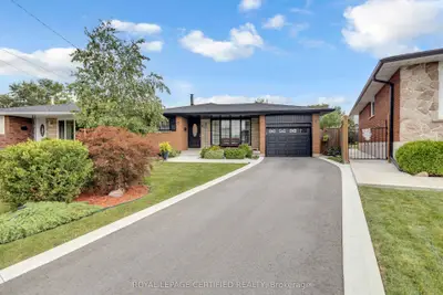 24 Northgate Drive, Hamilton, On L8t 2y7