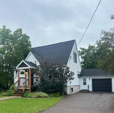 7 Truelove Street, Whitewater Region, On K0j 1k0