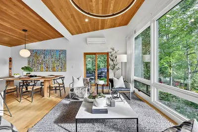 112 Kitzbuhl Crescent, Blue Mountains, On L9y 0s5