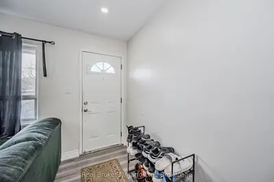 112 Victoria Road N, Guelph, On N1e 5h3