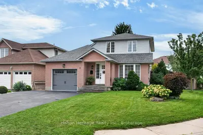 2 Luciano Court, Hamilton, On L9a 5g4