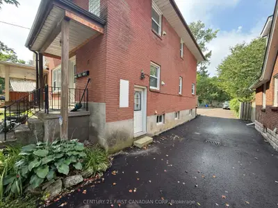 17 Carfrae Crescent, London South, On N6c 4a8