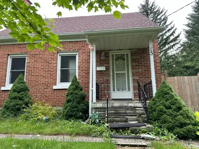 15 Beverley Street, Waterloo, On N2l 2h5