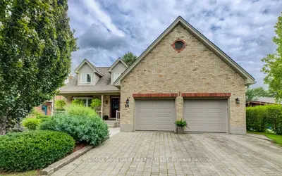 39 Kay Street, Stratford, On N5a 7r7