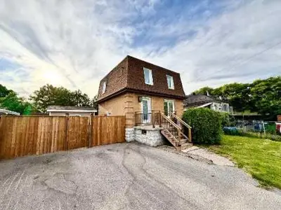 94 Howard Avenue, Hamilton, On L9a 2w5