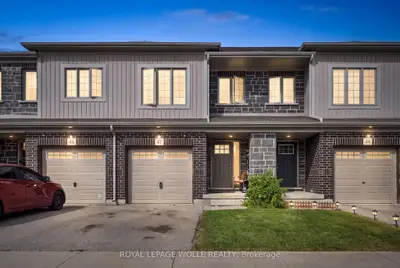 135 Hardcastle Drive 47, Cambridge, On N1s 0b6