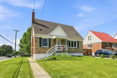 44 Green Meadow Road, Hamilton, On L8t 3j5