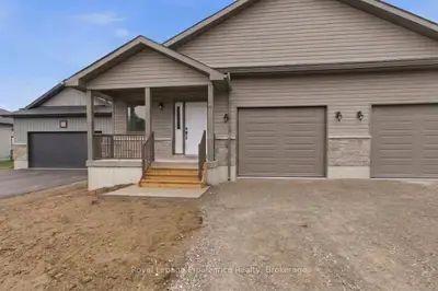 18 Clayton John Avenue, Brighton, On K0k 1h0