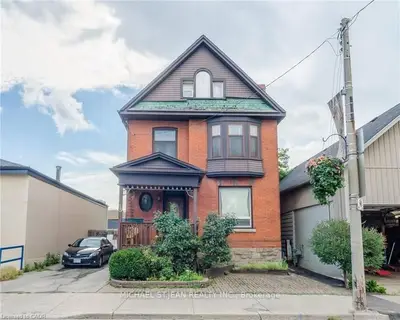 85 Locke Street S, Hamilton, On L8p 4a3