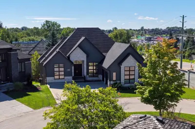 106 Woodholme Close, London North, On N6g 0h2