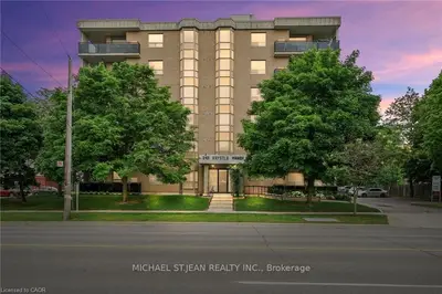 240 Quigley Road 204, Hamilton, On L8k 5m9