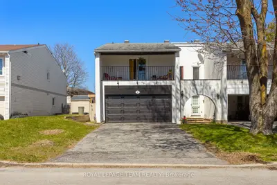 25 GRADY Crescent, South of Baseline to Knoxdale, ON K2H 5S2