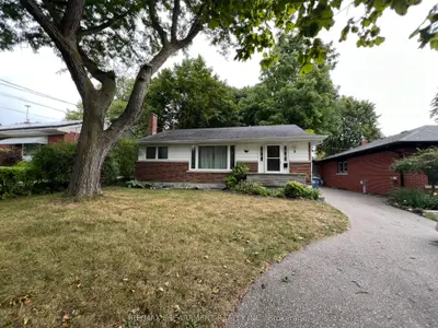 9 Collingwood Street Lower, Guelph, On N1e 3r2