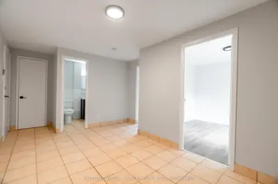 24 Brookside Street 2, London South, On N5z 3j3