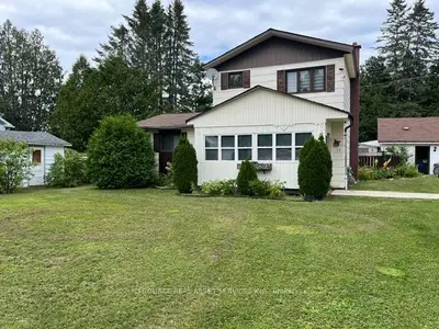 31 Church Street, Laurentian Hills, On K0j 1j0