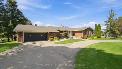 61 Bluewater Avenue, Kawartha Lakes, On K9v 0k6