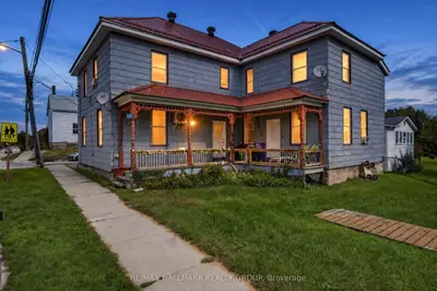 98 North Street, Lanark Highlands, On K0g 1k0