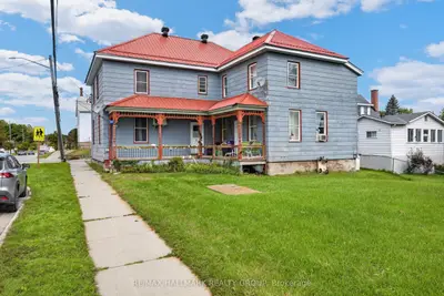 98 North Street, Lanark Highlands, On K0g 1k0