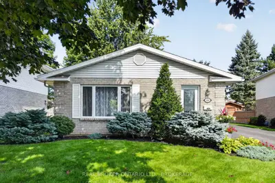 858 Chelsea Crescent, Cornwall, On K6h 6y5