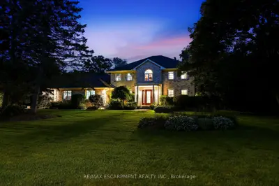 48 Woodend Drive, Hamilton, On L0r 1h2