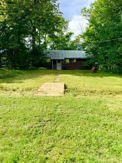 220 East Whalley Lake Road E, Magnetawan, On P0a 1p0