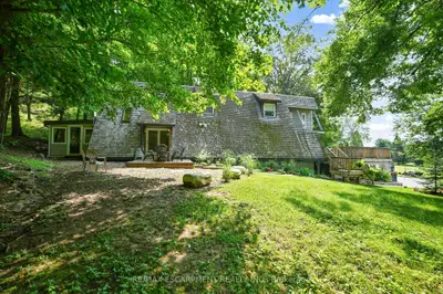 1073 Cedar Beach Road, Bracebridge, On P1l 1w8