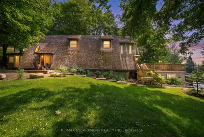 1073 Cedar Beach Road, Bracebridge, On P1l 1w8