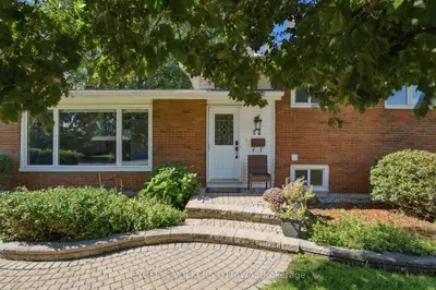 20 Parthia Avenue, Cityview - Parkwoods Hills - Rideau Shore, On K2e 5j9