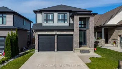 937 Lennon Way, London North, On N6g 0w9