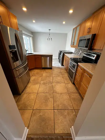 535 Appledale Crescent Upper, Waterloo, On N2t 1v8