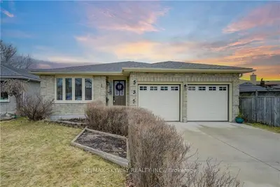 535 Appledale Crescent Upper, Waterloo, On N2t 1v8