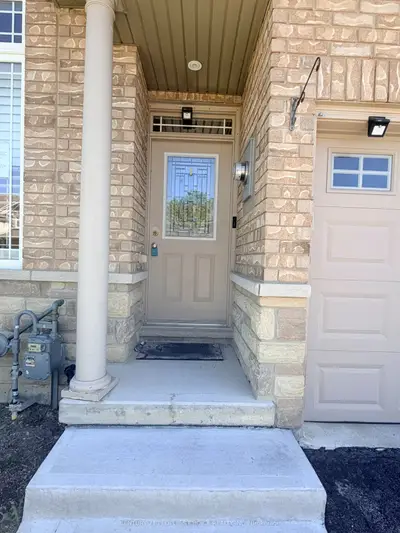 4 Charleswood Crescent, Hamilton, On L0r 1p0