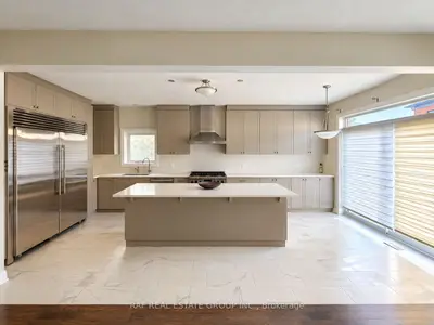 18 Jacob Detweiller Drive, Kitchener, On N2p 2p4